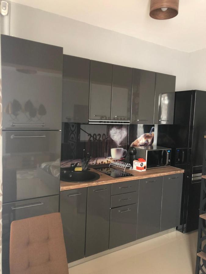 Beachside Studio Mamaia Nord Apartment นาโวดาริ ภายนอก รูปภาพ
